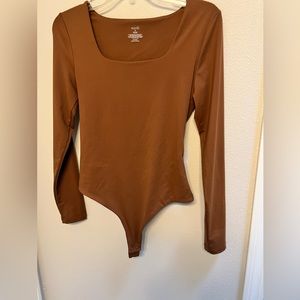 Nuuds square neck bodysuit